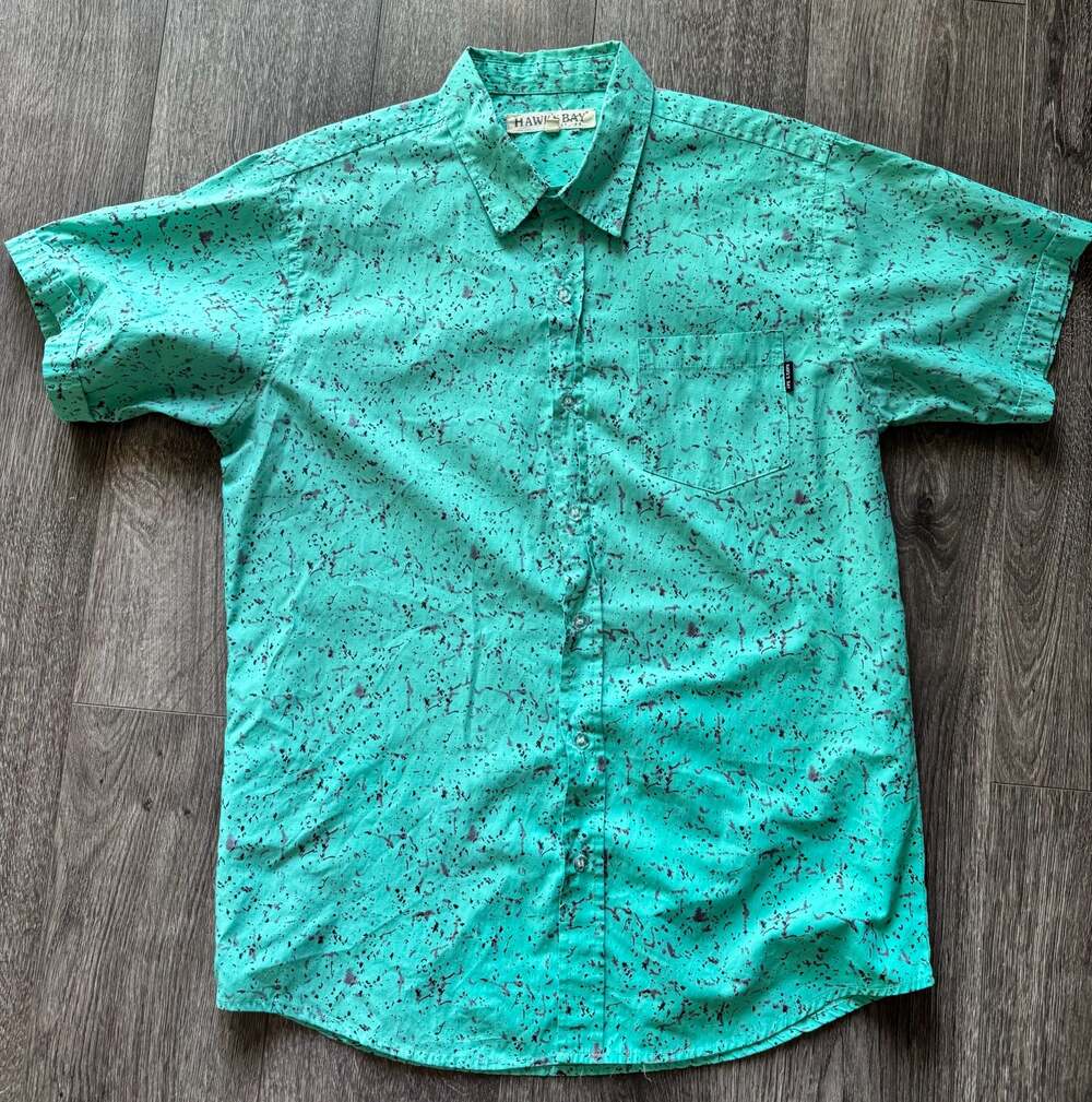 Hawk's Bay Short Sleeve Button Down Teal Splatter Shirt Size Medium